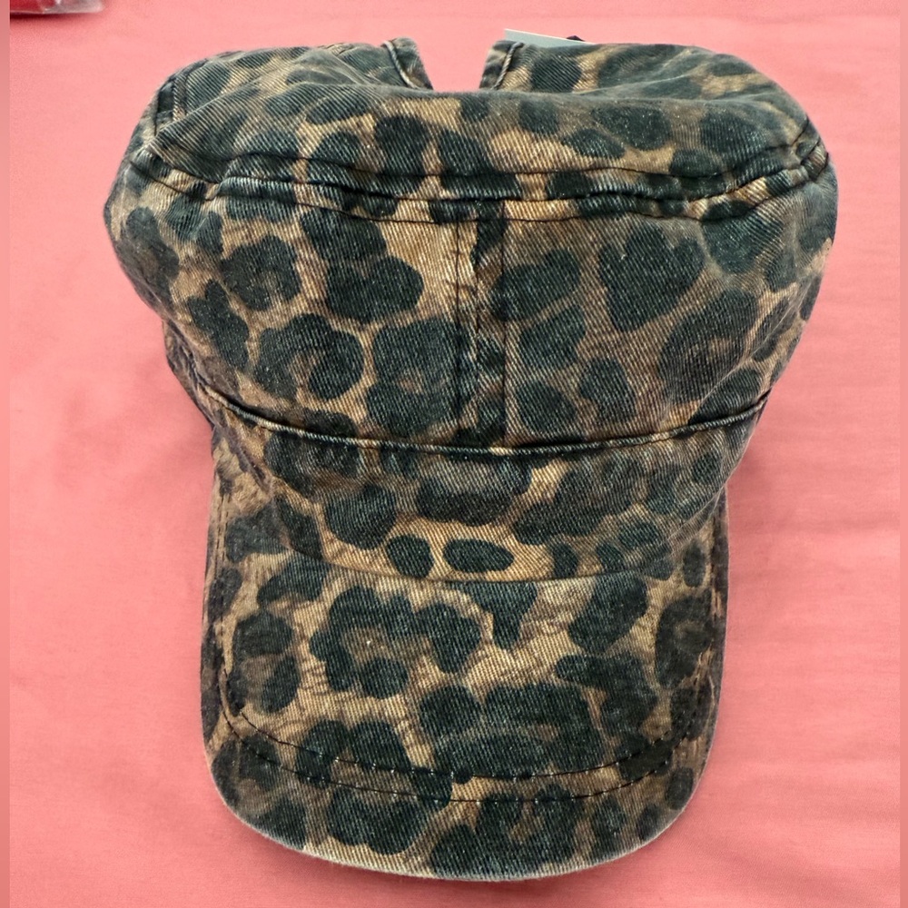 Pony Leopard Pattern Cap - Picture 2 of 6